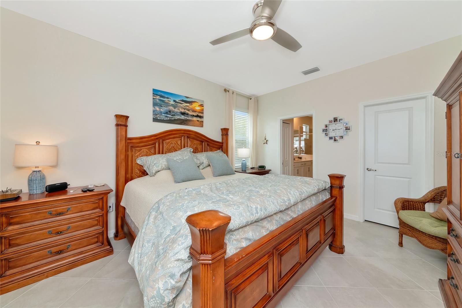 Image 22 of 42 For 11375 Burgundy Drive