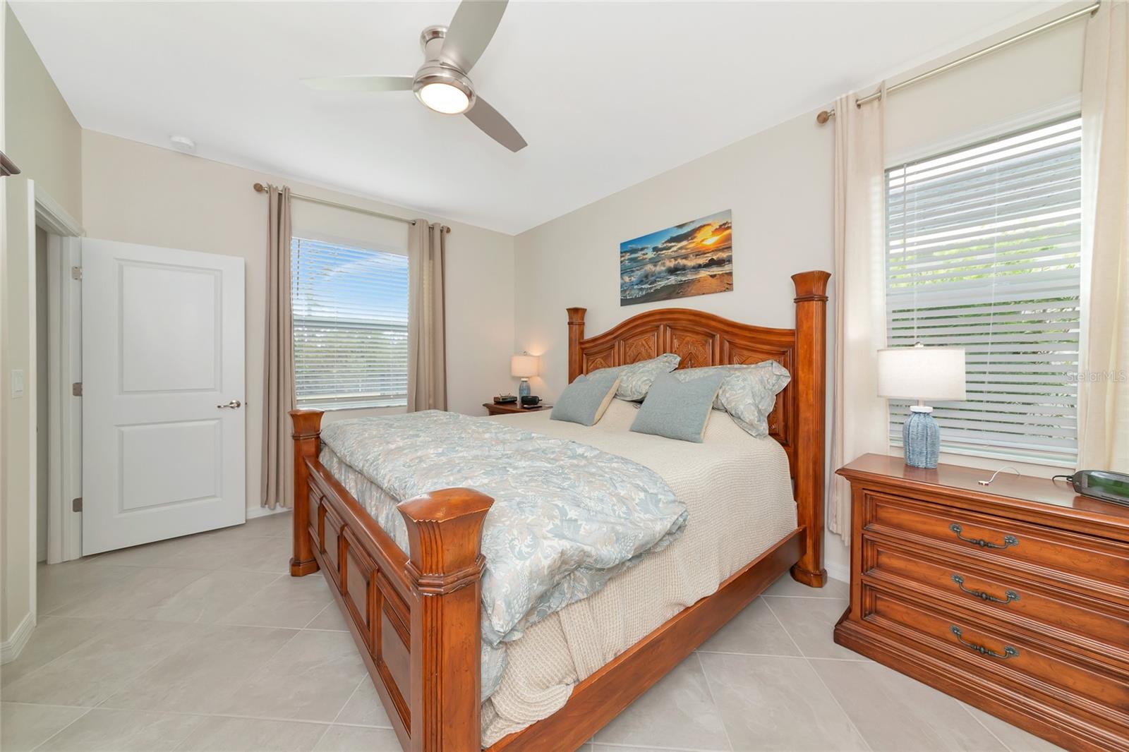 Image 24 of 42 For 11375 Burgundy Drive