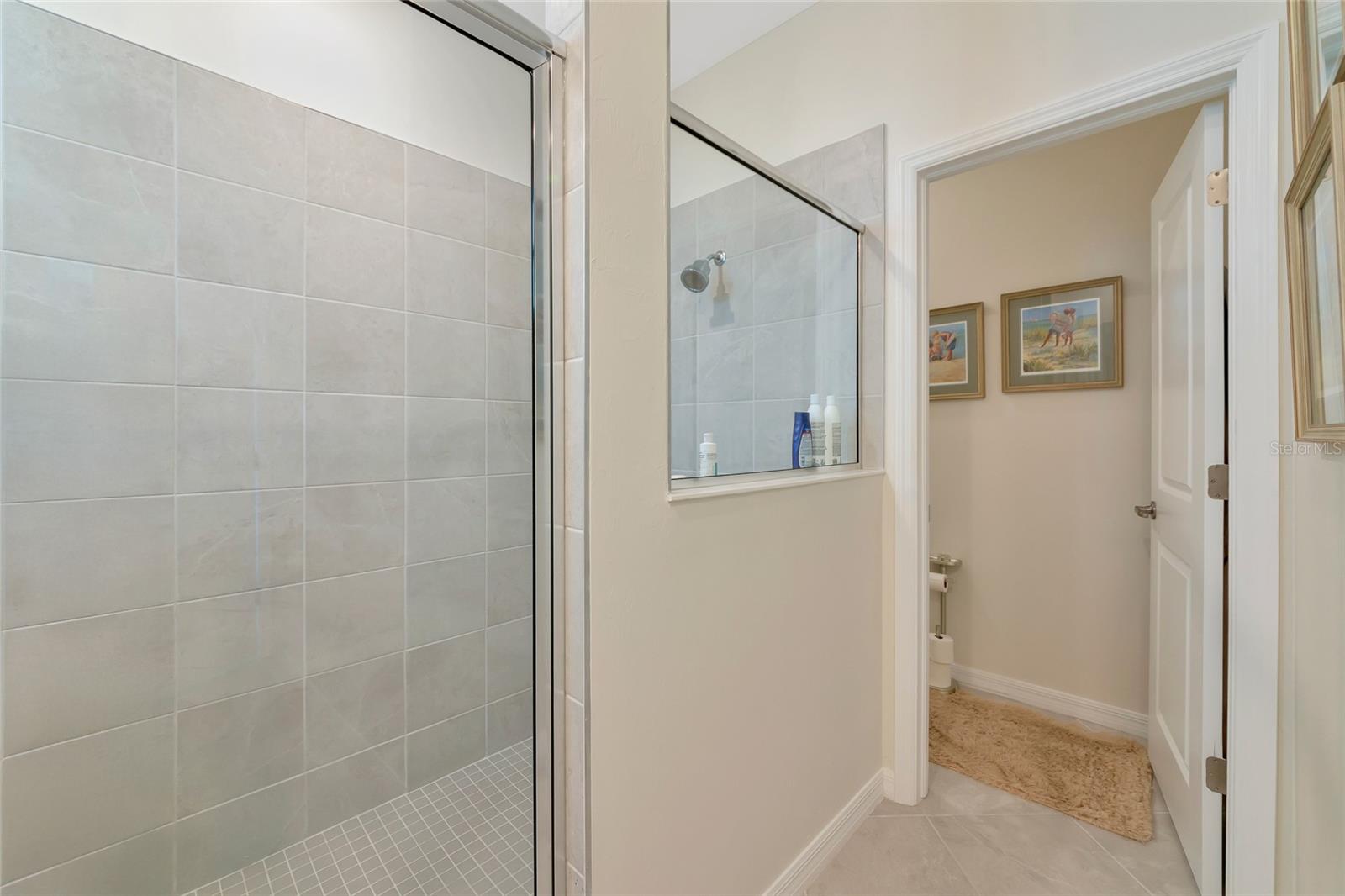 Image 26 of 42 For 11375 Burgundy Drive