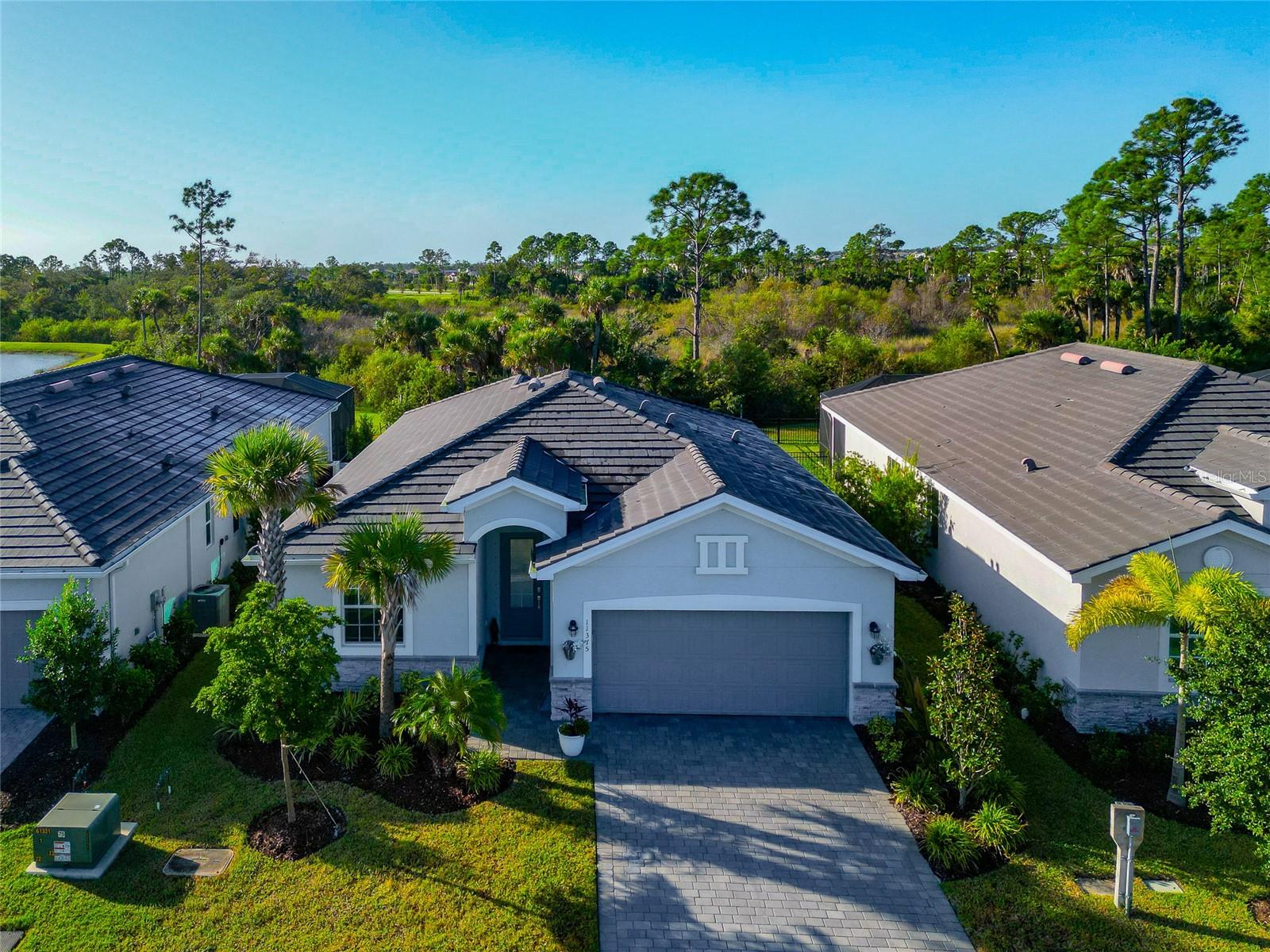 Image 39 of 42 For 11375 Burgundy Drive