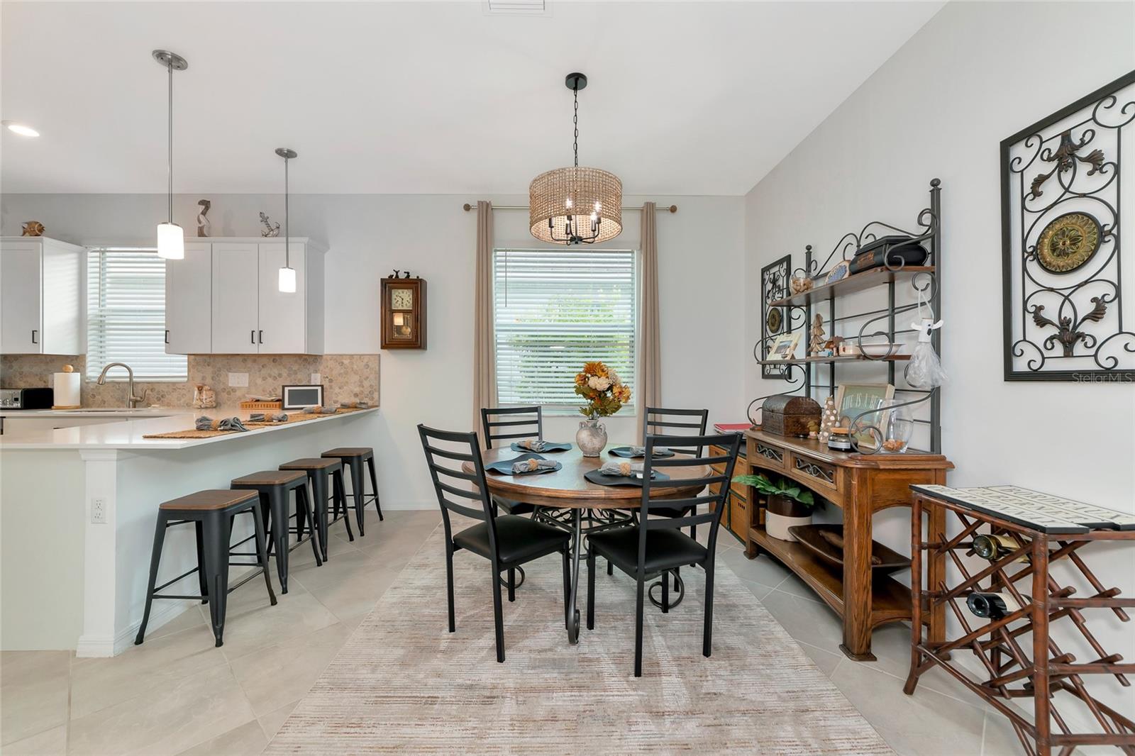 Image 4 of 42 For 11375 Burgundy Drive