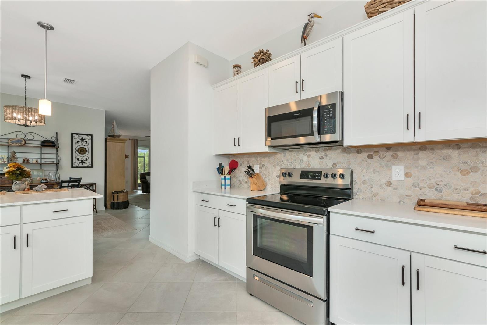 Image 5 of 42 For 11375 Burgundy Drive