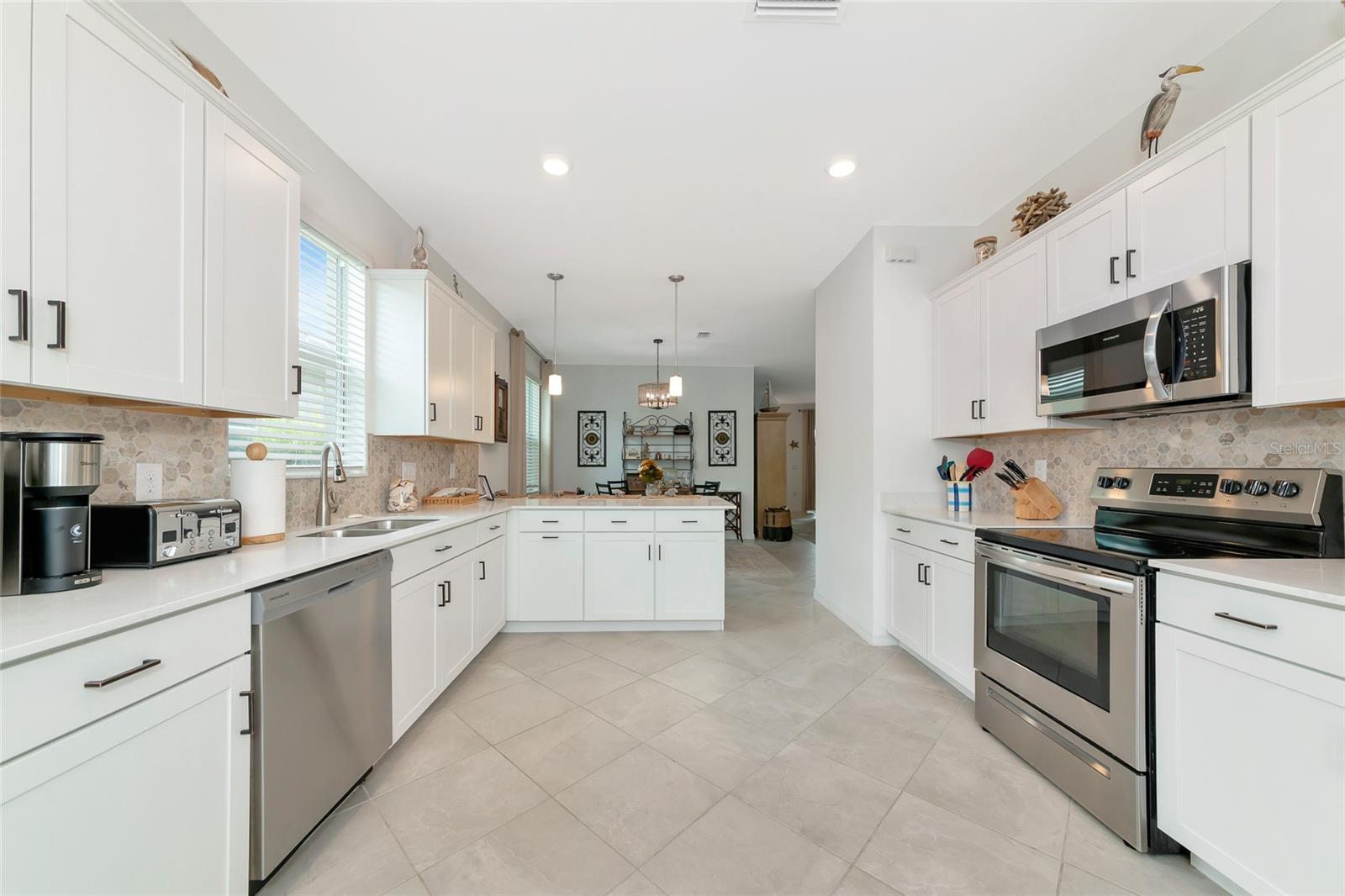 Image 9 of 42 For 11375 Burgundy Drive