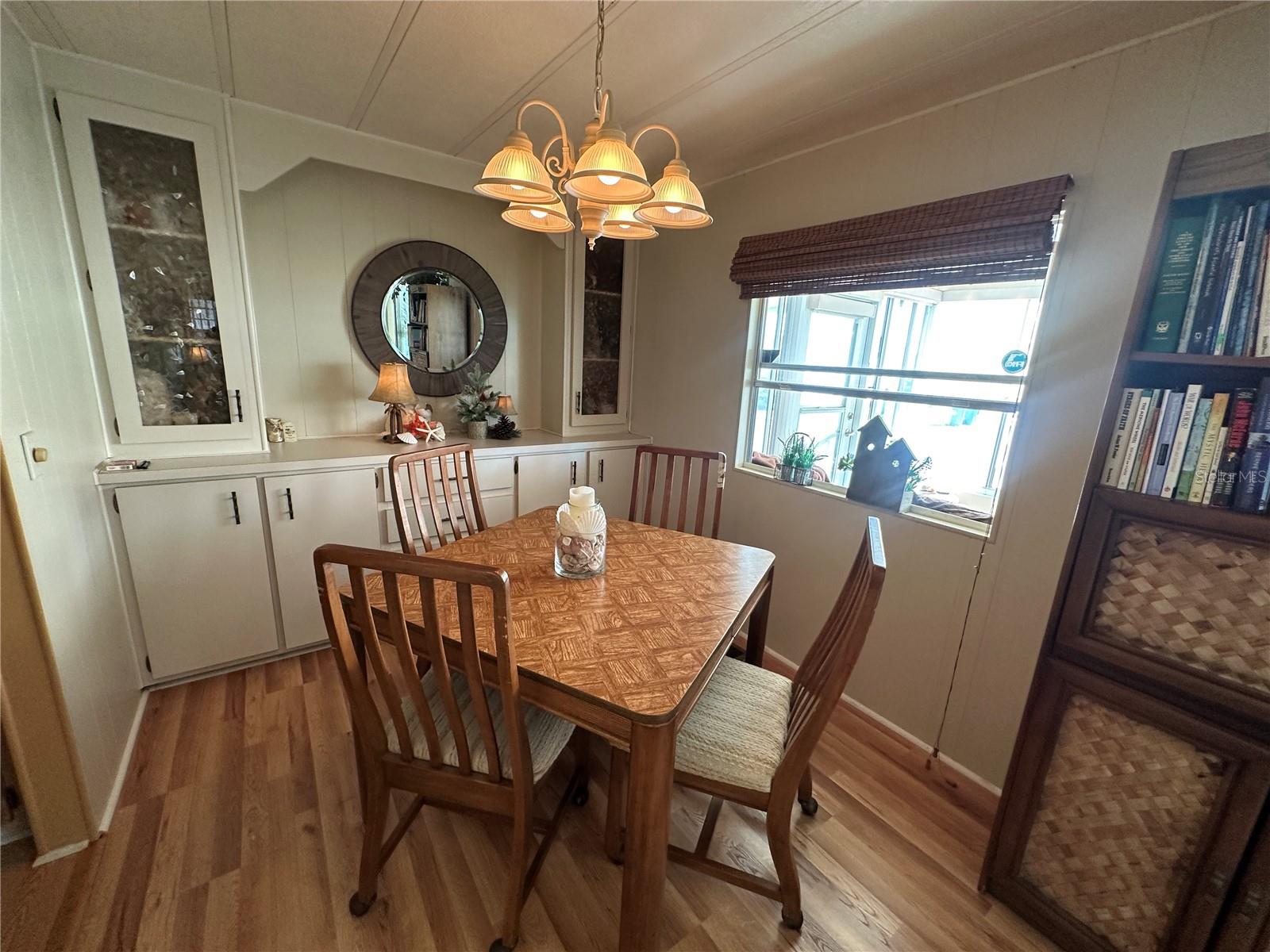 Image 4 of 27 For 5800 Forsythia Road