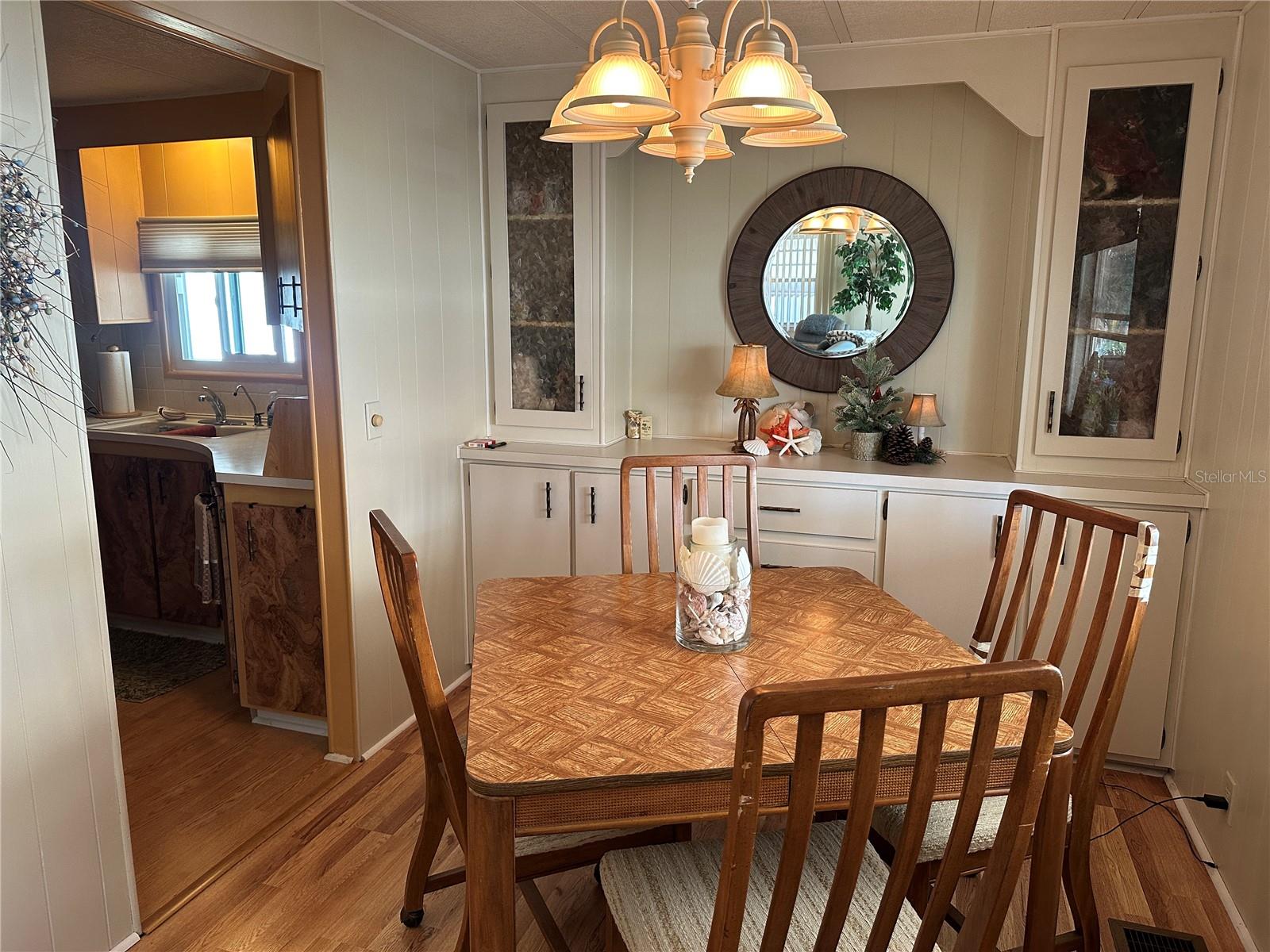 Image 5 of 27 For 5800 Forsythia Road