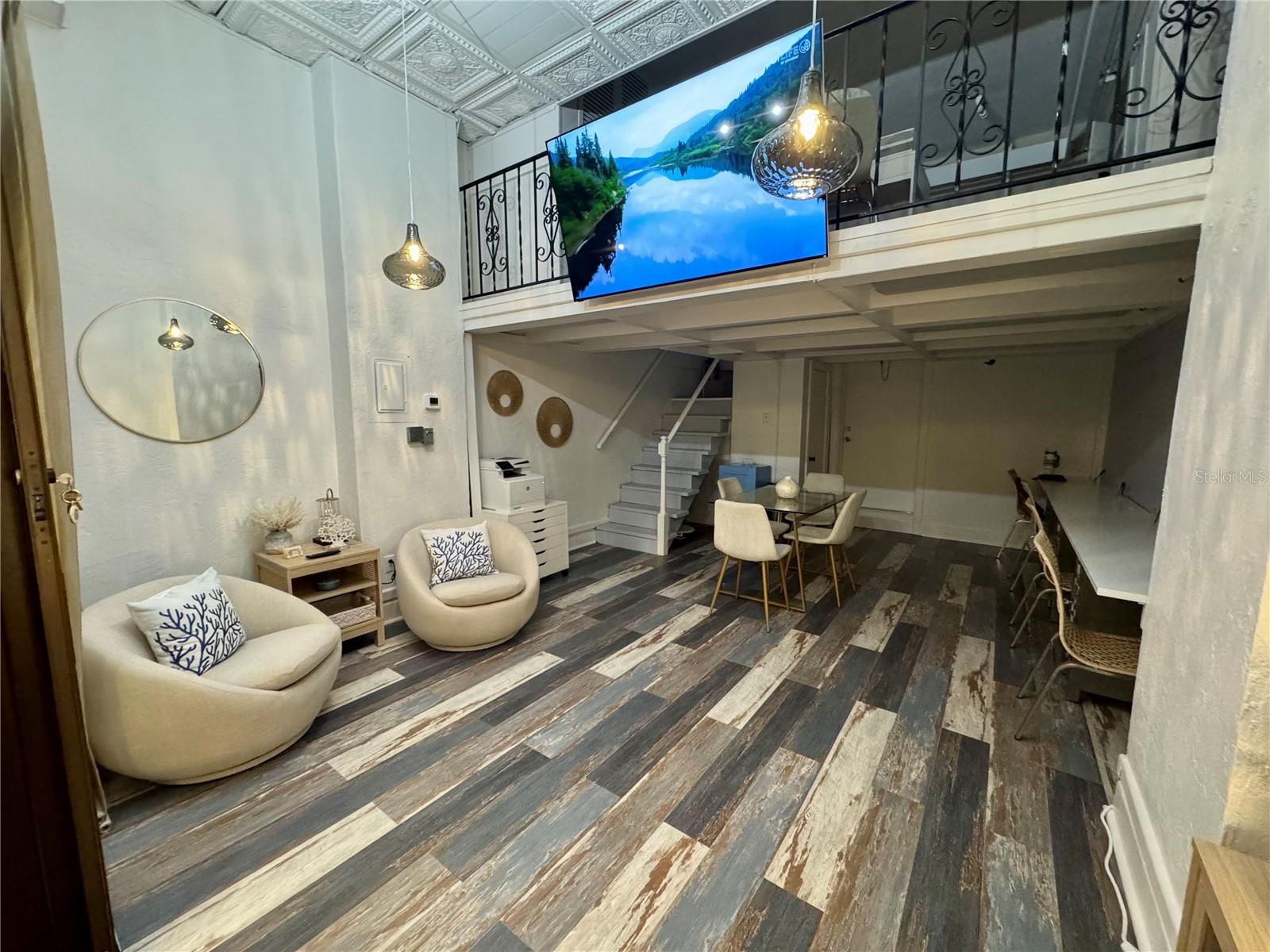 Image 5 of 9 For 220 Tampa Avenue W 9a