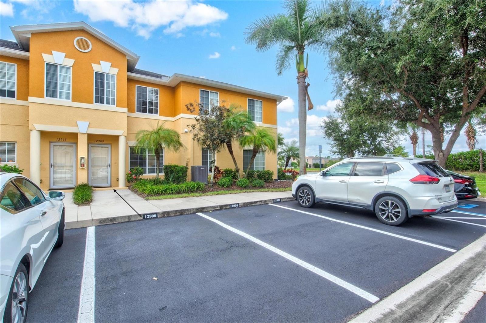 Image 4 of 84 For 12909 Tigers Eye Drive