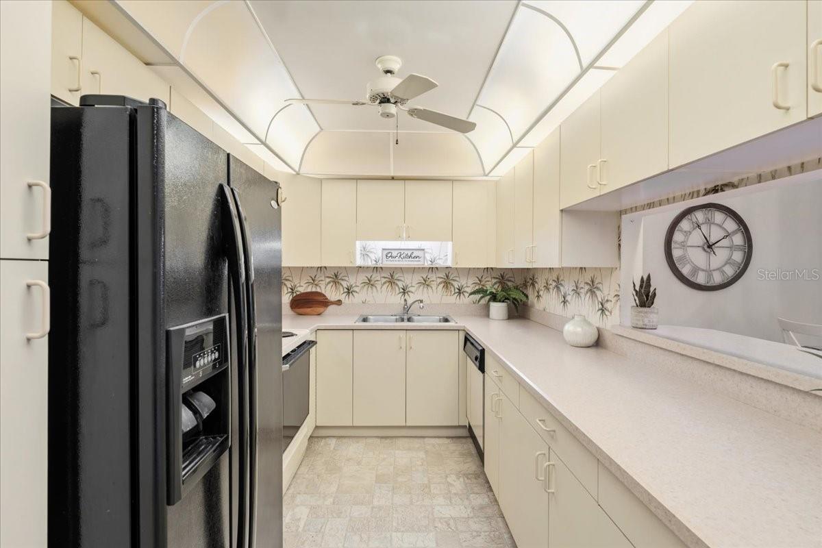 Image 13 of 55 For 1211 Capri Isles Boulevard 140