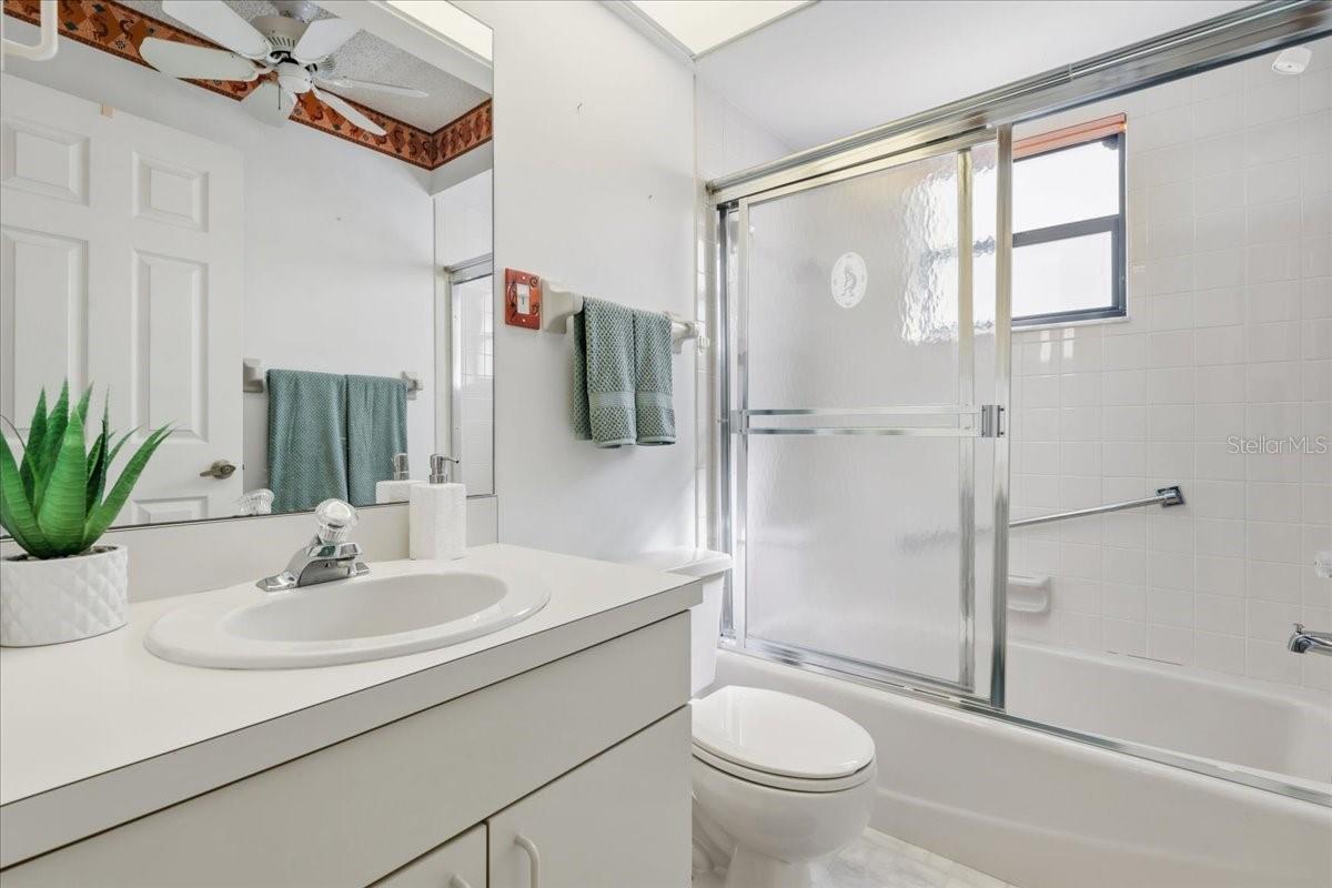 Image 26 of 55 For 1211 Capri Isles Boulevard 140