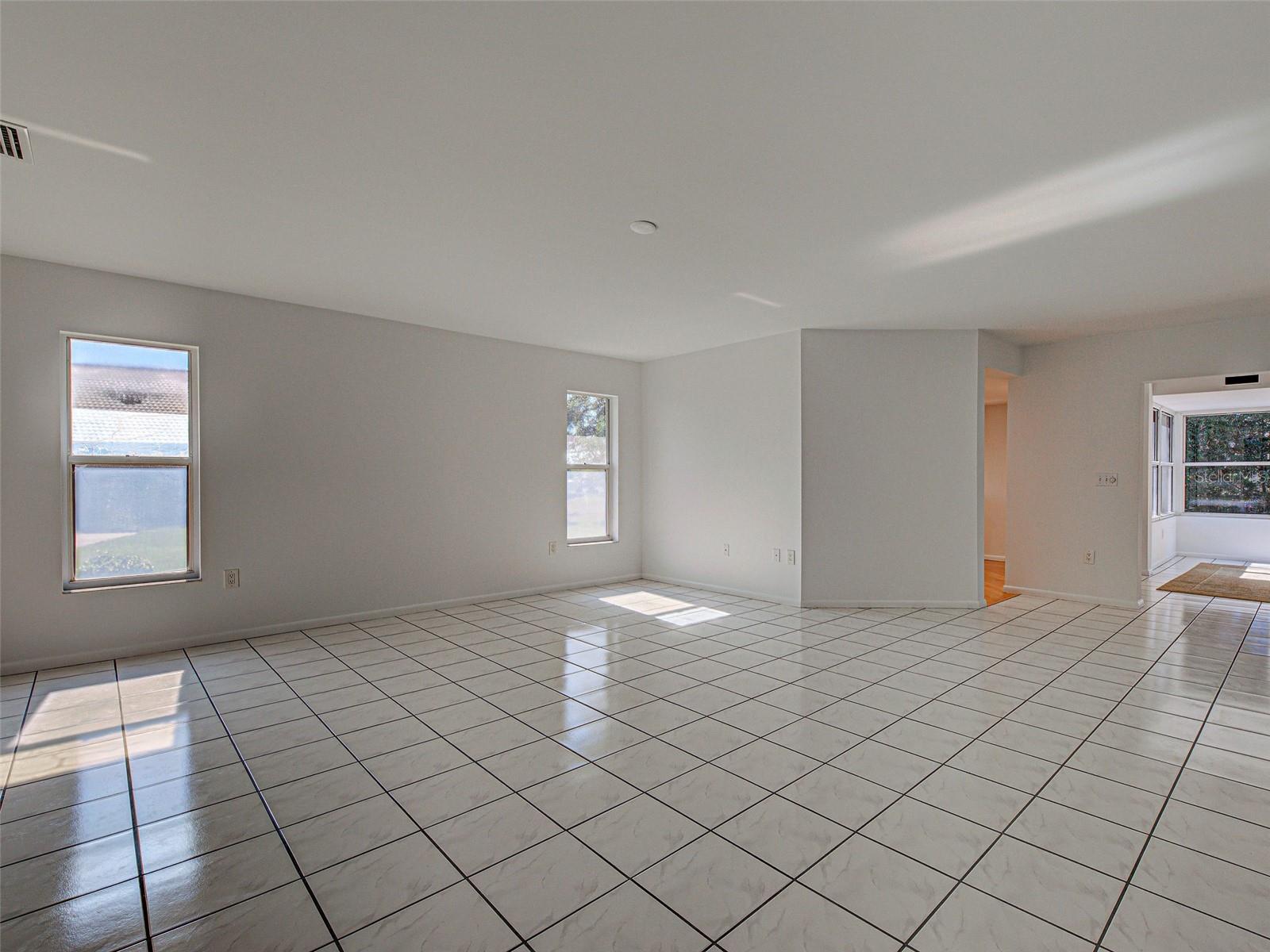 Image 6 of 50 For 3064 Crown Heron Point