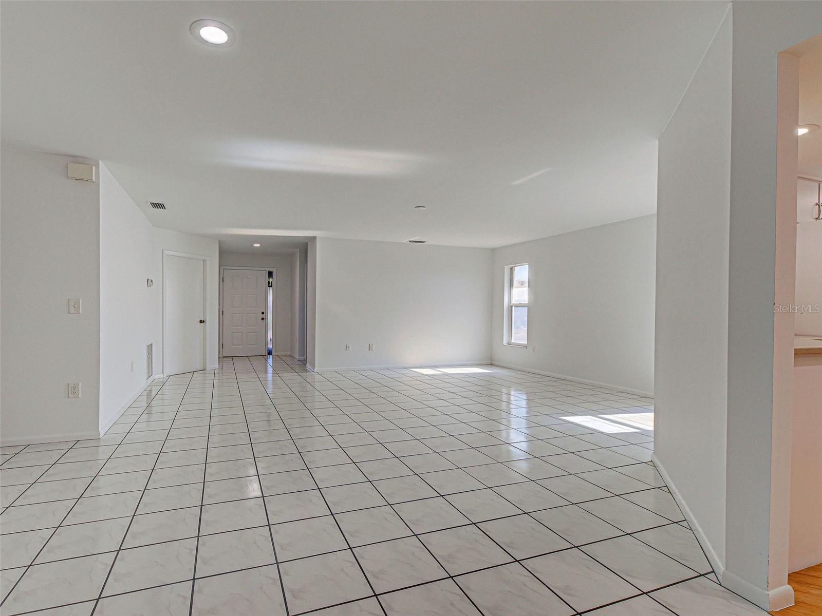 Image 7 of 50 For 3064 Crown Heron Point