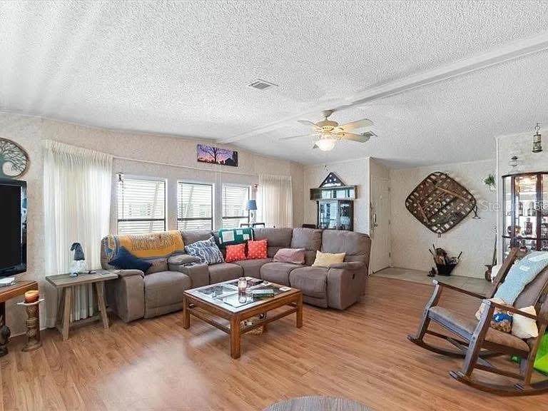 Image 10 of 45 For 121 Bermuda Way