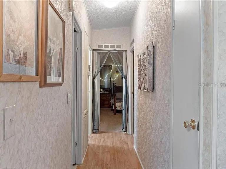 Image 19 of 45 For 121 Bermuda Way