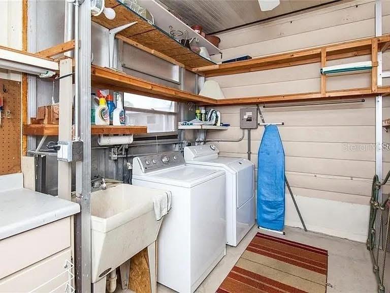 Image 32 of 45 For 121 Bermuda Way