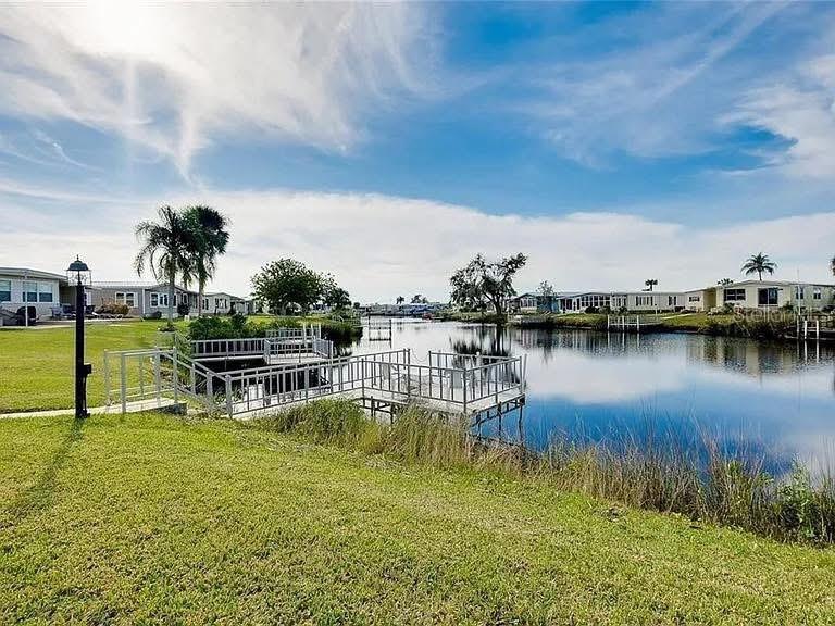 Image 37 of 45 For 121 Bermuda Way