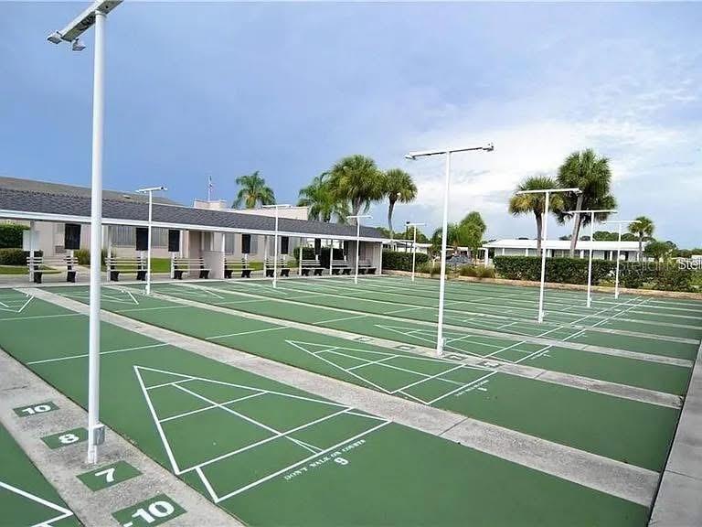 Image 44 of 45 For 121 Bermuda Way