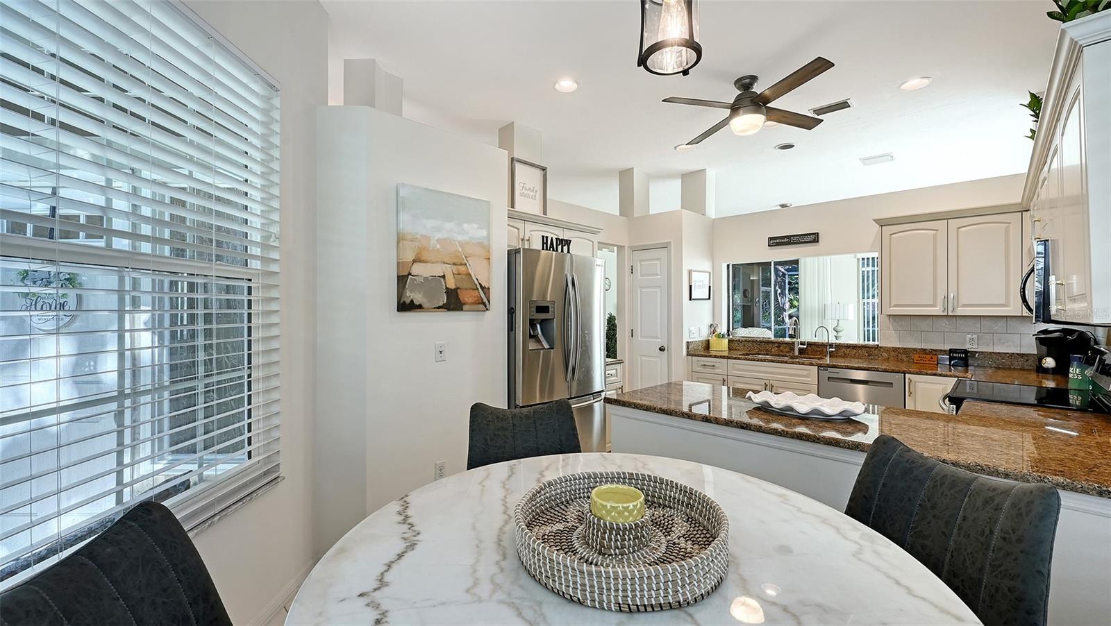 Image 11 of 64 For 560 Fallbrook Drive