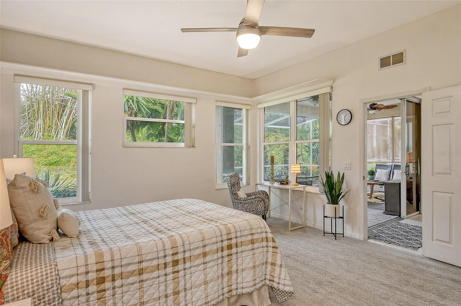 Image 23 of 64 For 560 Fallbrook Drive