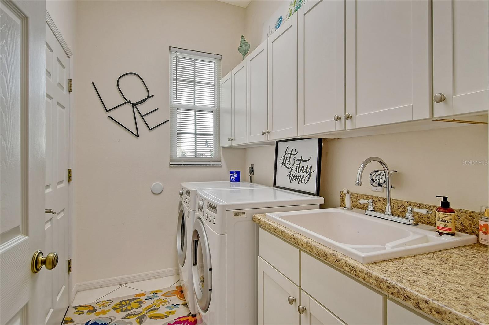Image 32 of 64 For 560 Fallbrook Drive