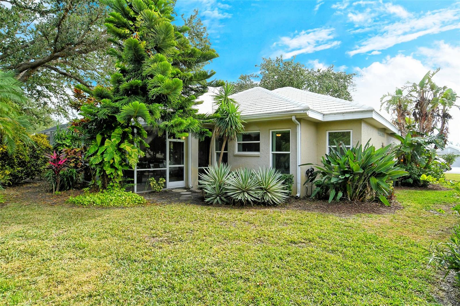 Image 33 of 64 For 560 Fallbrook Drive