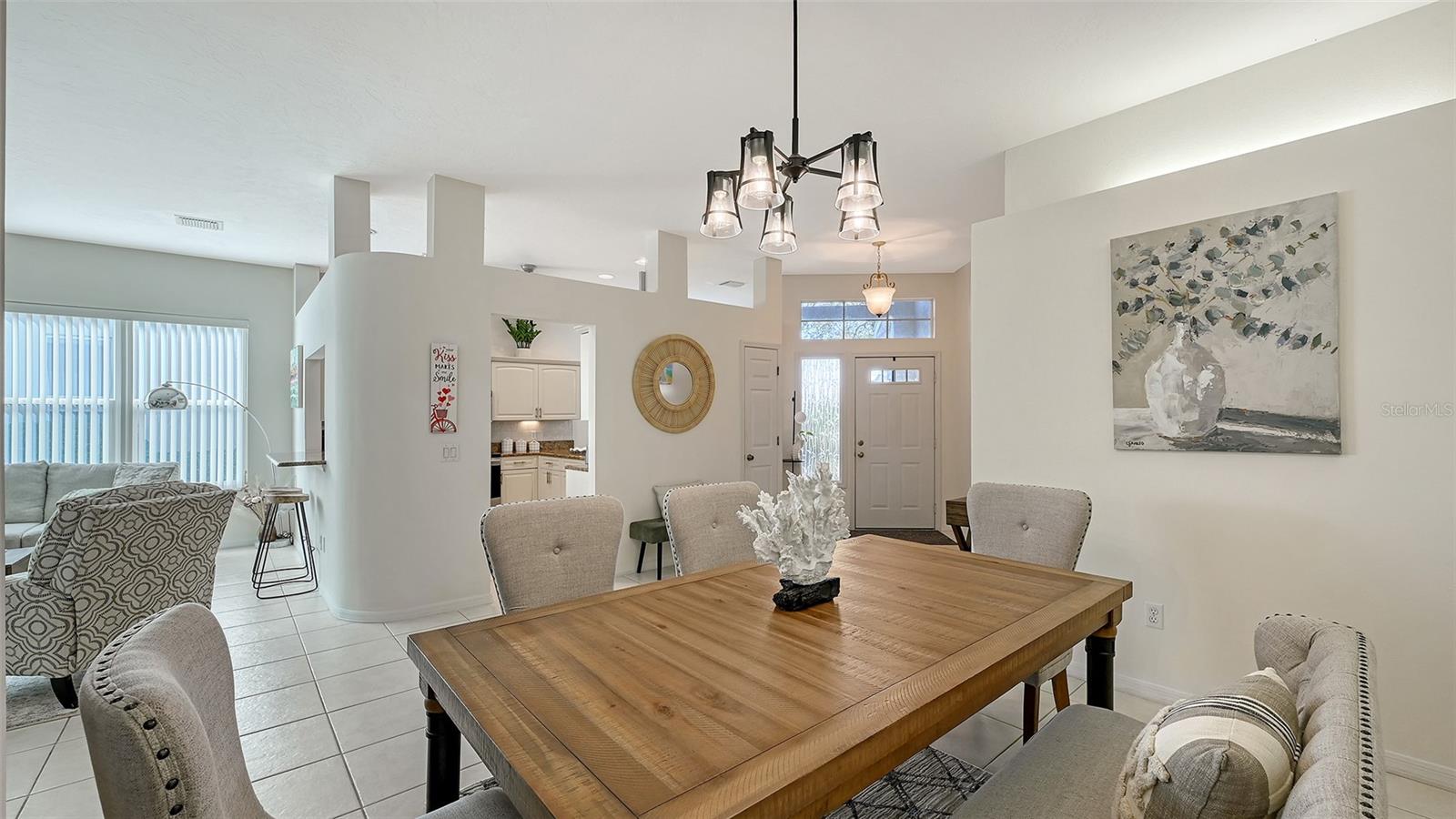 Image 8 of 64 For 560 Fallbrook Drive