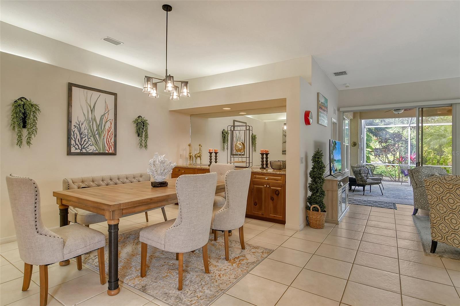 Image 9 of 64 For 560 Fallbrook Drive