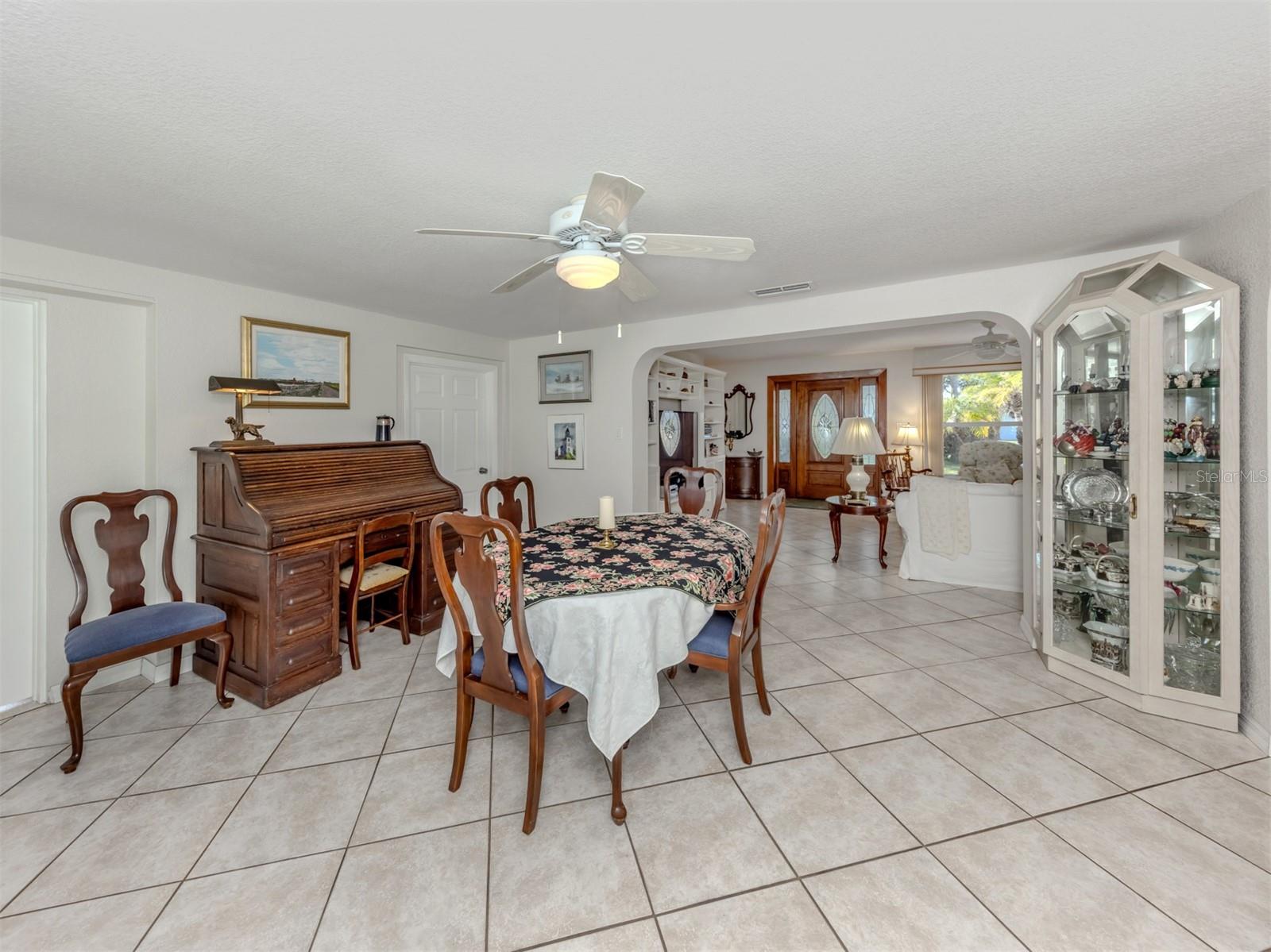 Image 9 of 74 For 104 Fiesole Street