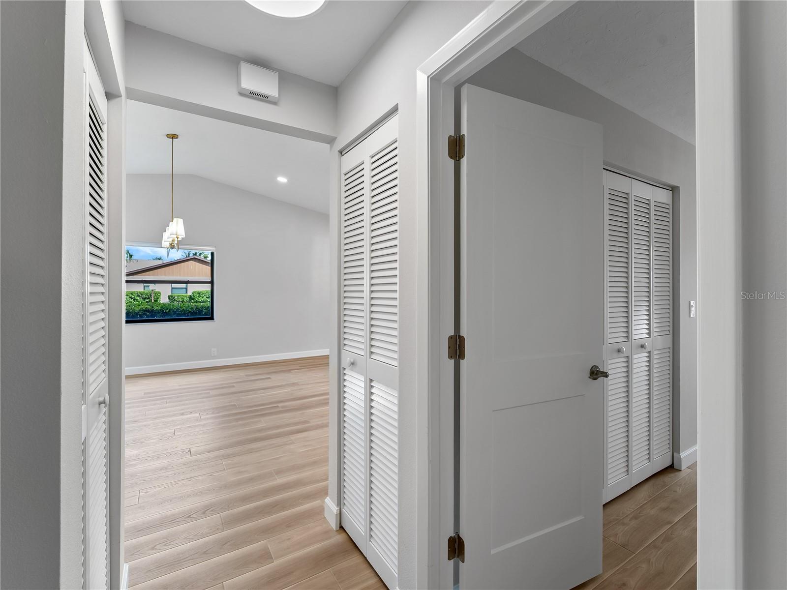 Image 21 of 48 For 1711 Curry Avenue 82