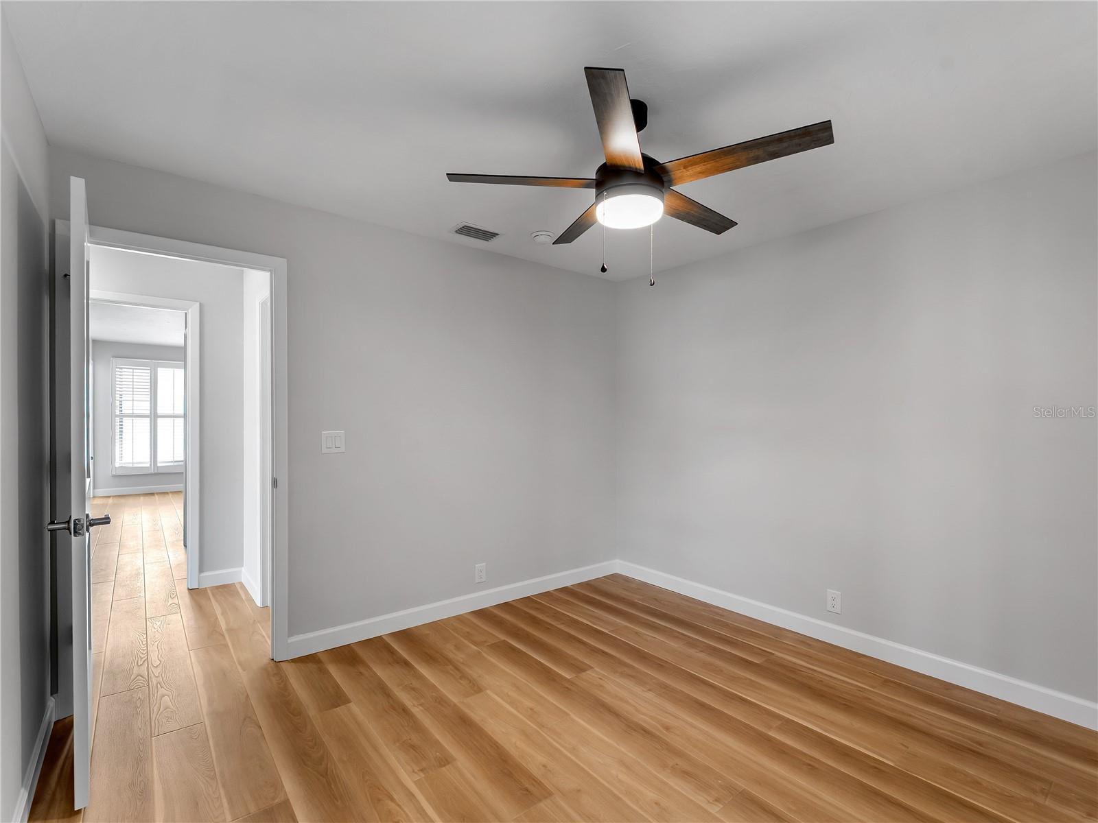 Image 24 of 48 For 1711 Curry Avenue 82