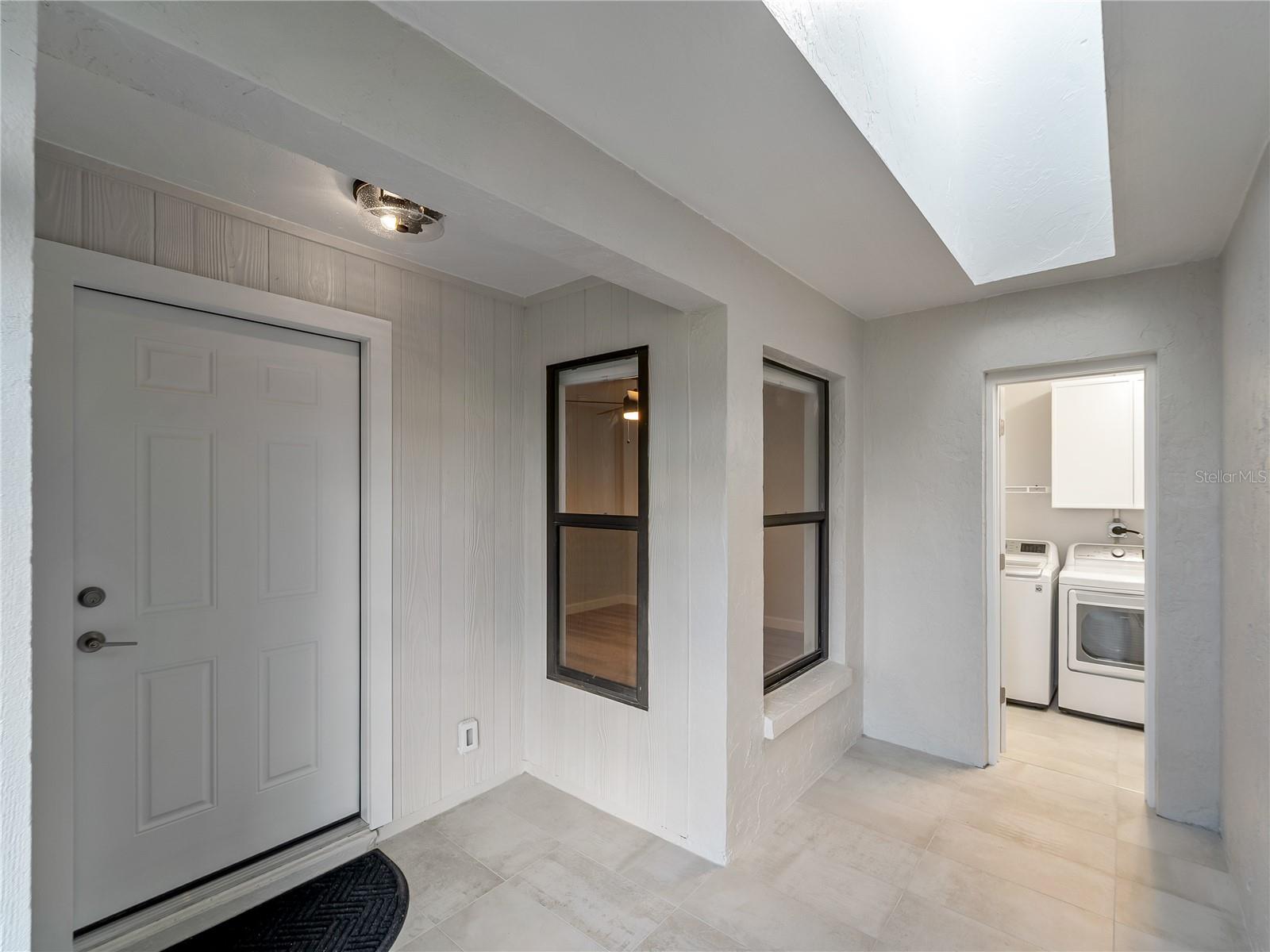 Image 25 of 48 For 1711 Curry Avenue 82