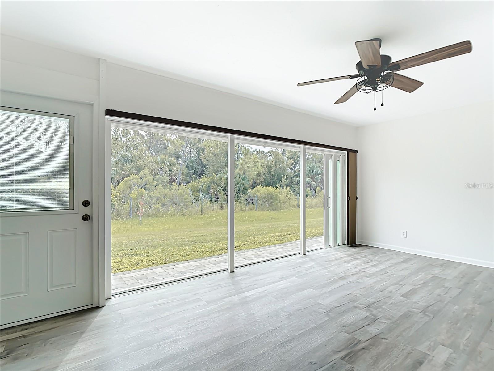 Image 19 of 61 For 564 Circlewood Drive Q5