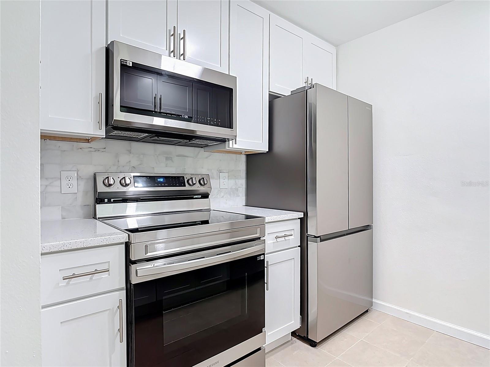 Image 2 of 61 For 564 Circlewood Drive Q5