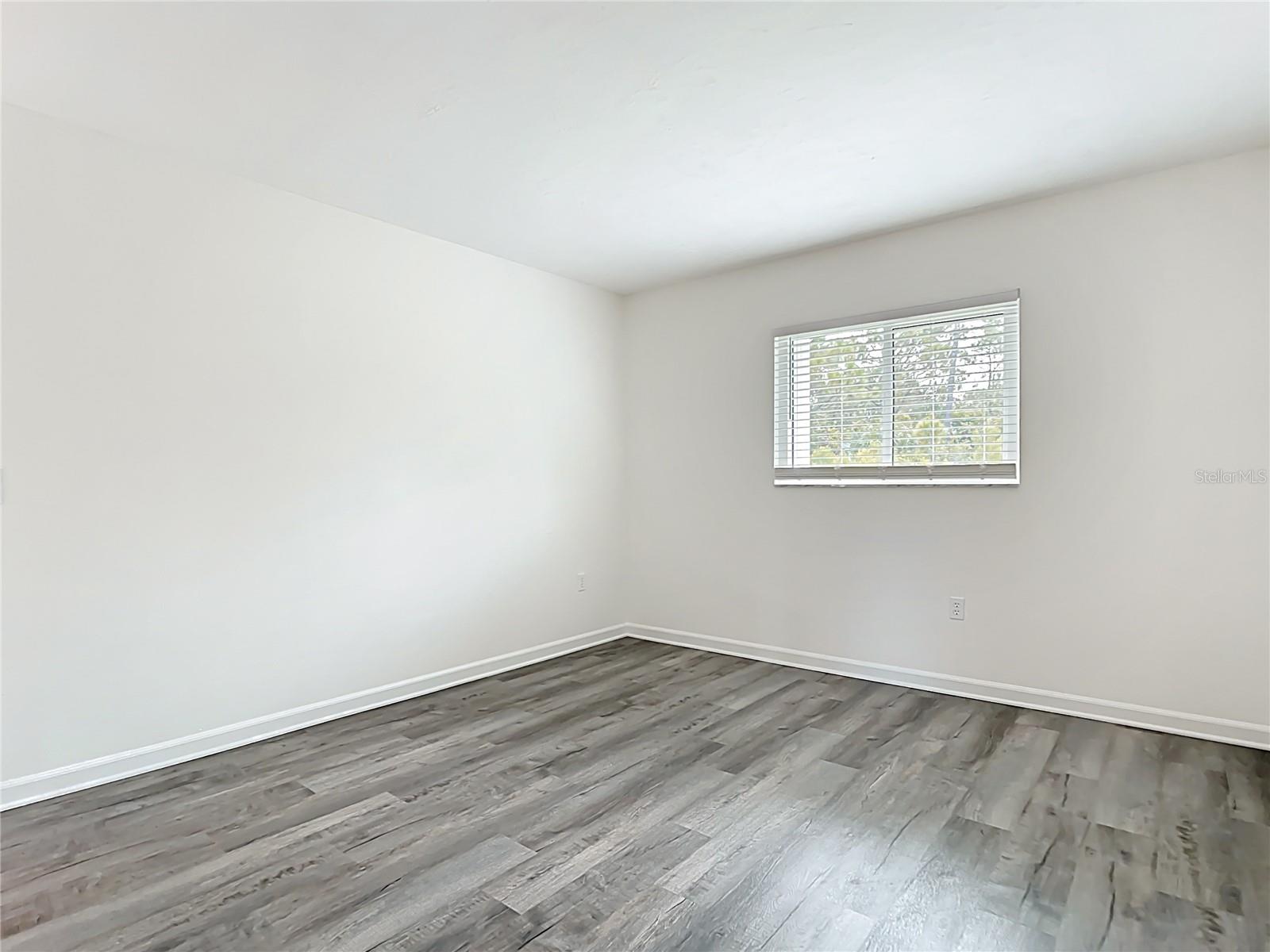 Image 21 of 61 For 564 Circlewood Drive Q5