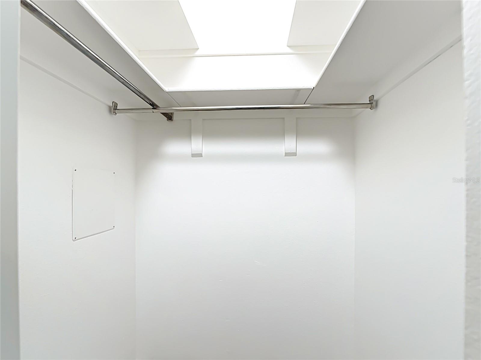 Image 22 of 61 For 564 Circlewood Drive Q5