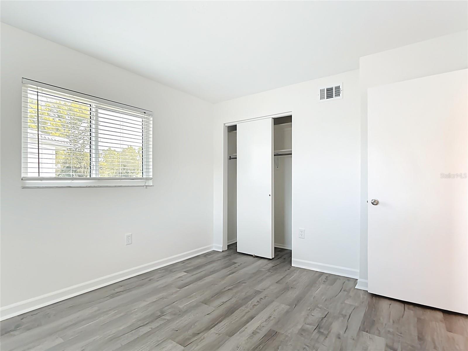 Image 27 of 61 For 564 Circlewood Drive Q5