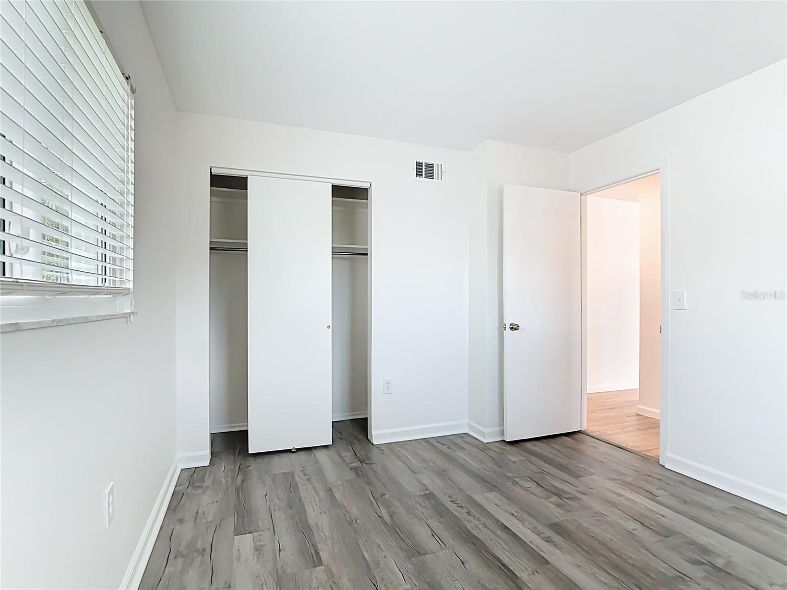 Image 28 of 61 For 564 Circlewood Drive Q5