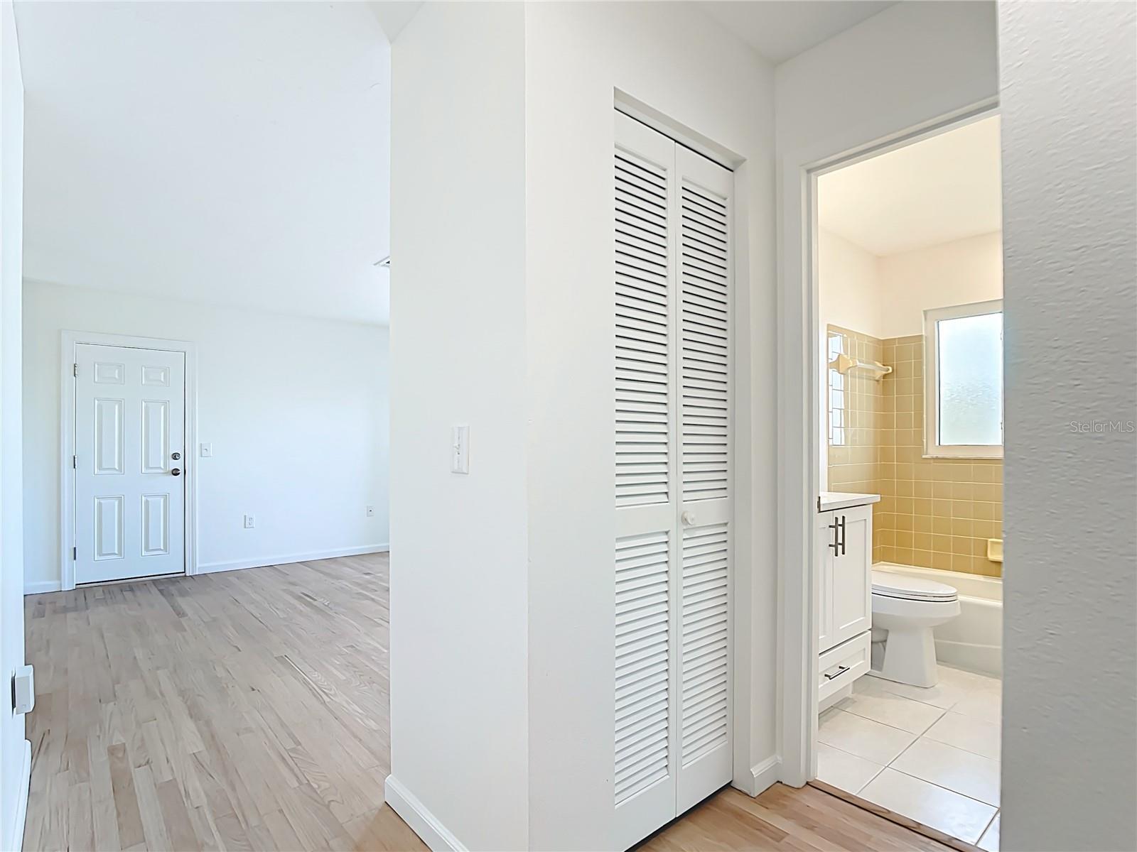 Image 29 of 61 For 564 Circlewood Drive Q5