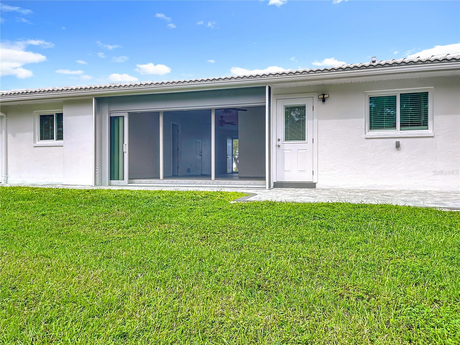 Image 33 of 61 For 564 Circlewood Drive Q5