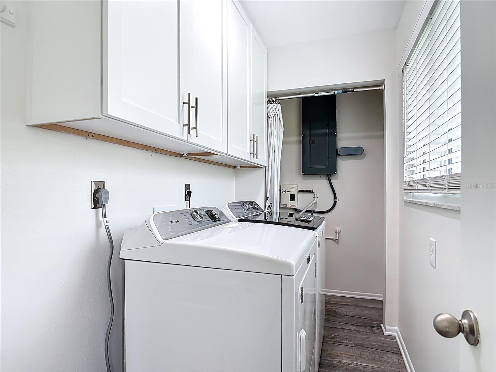 Image 49 of 61 For 564 Circlewood Drive Q5