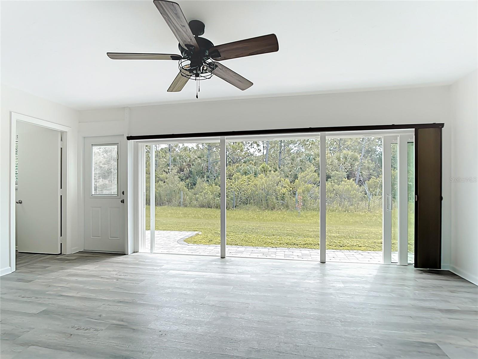 Image 5 of 61 For 564 Circlewood Drive Q5