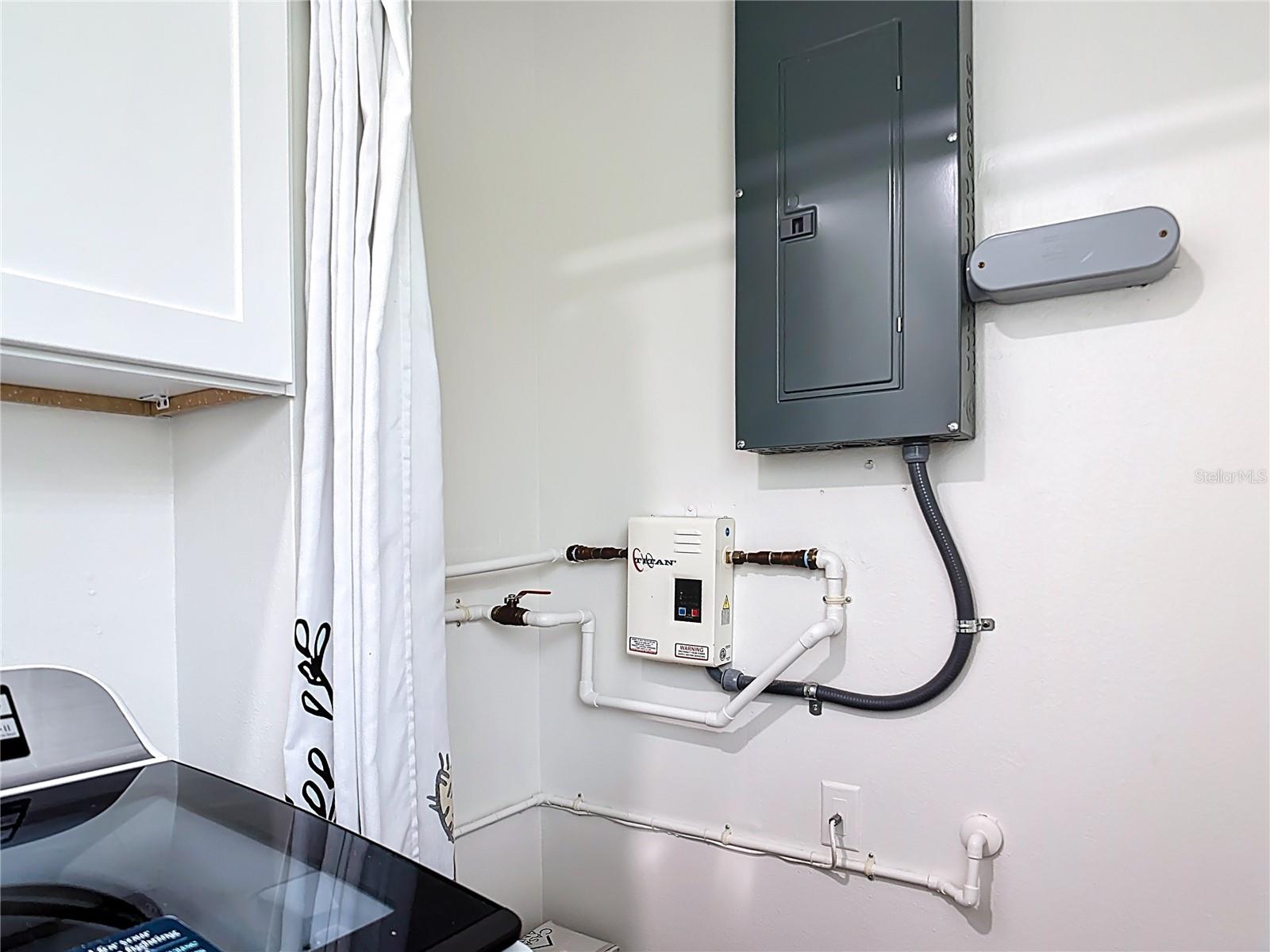 Image 50 of 61 For 564 Circlewood Drive Q5