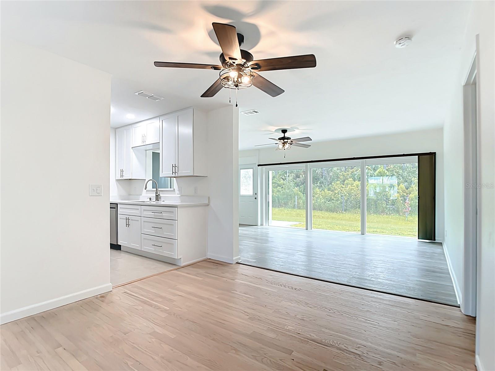 Image 6 of 61 For 564 Circlewood Drive Q5