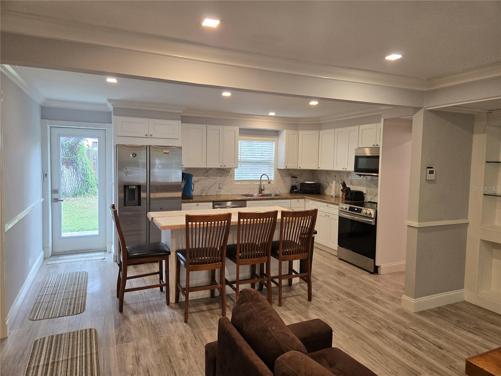 Image 2 of 21 For 1112 Sunset Avenue