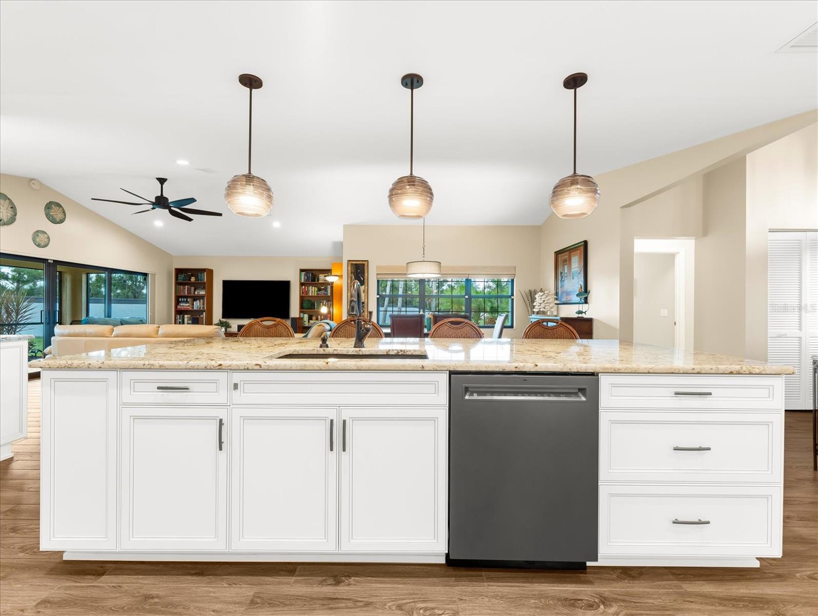 Image 19 of 67 For 1905 Tradewinds Circle