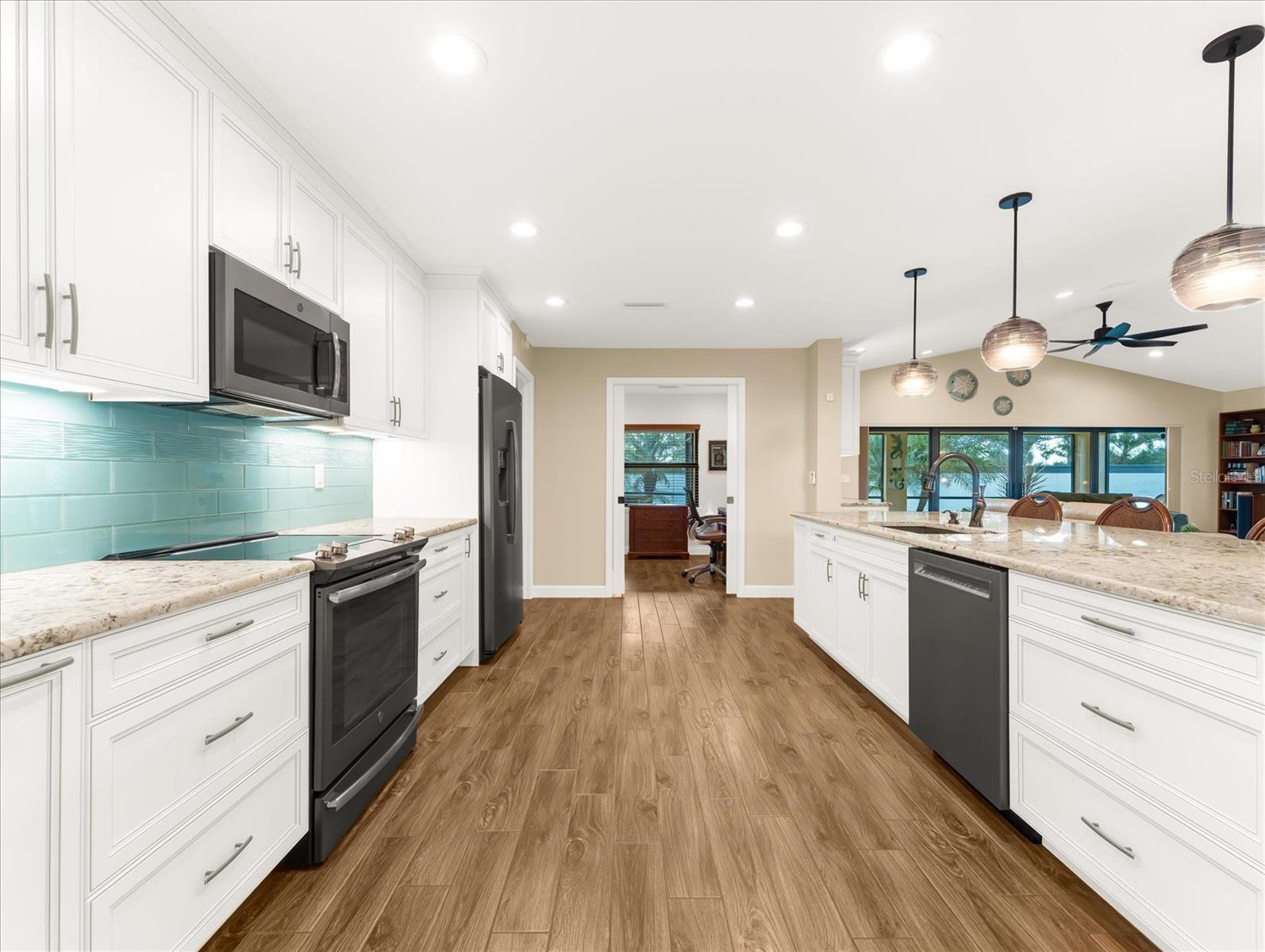 Image 8 of 67 For 1905 Tradewinds Circle
