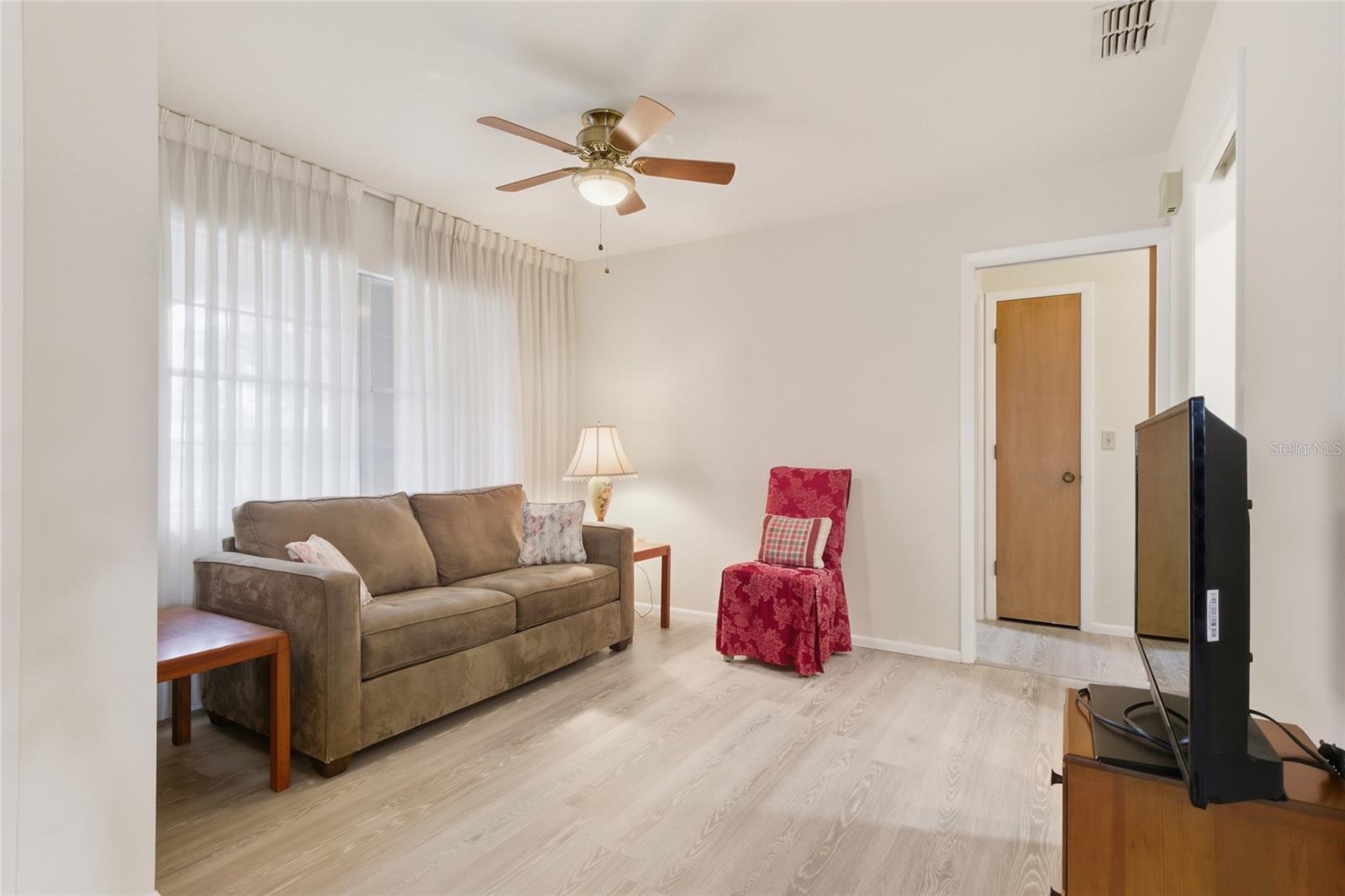 Image 10 of 51 For 430 Botticelli Drive 430