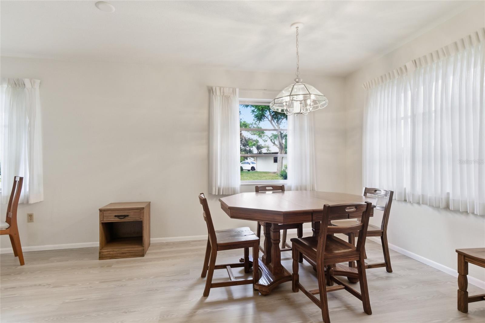Image 14 of 51 For 430 Botticelli Drive 430