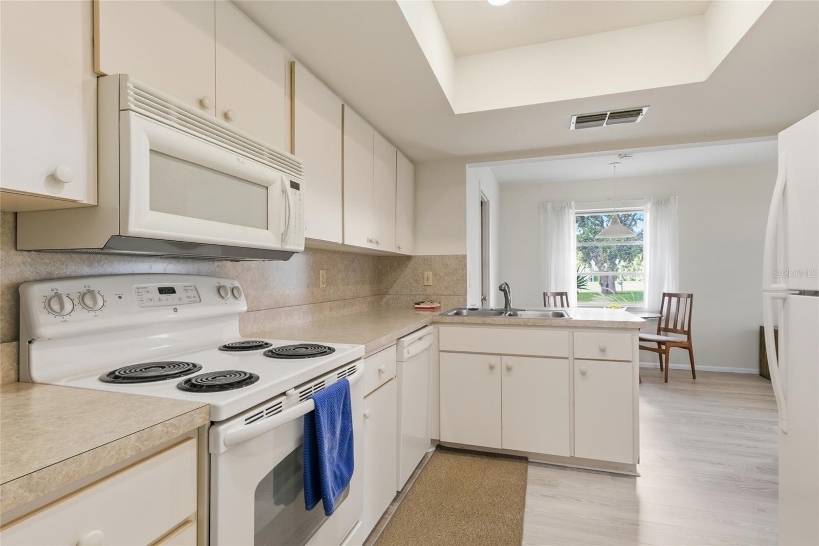 Image 21 of 51 For 430 Botticelli Drive 430