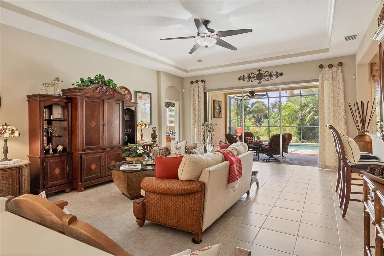 Image 15 of 86 For 5412 Royal Poinciana Way