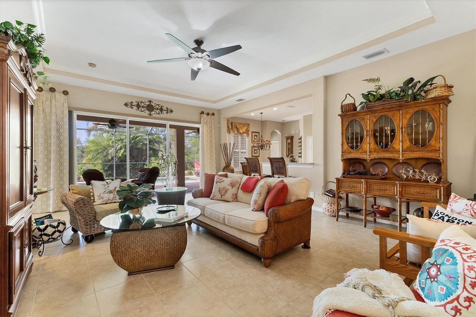 Image 16 of 86 For 5412 Royal Poinciana Way